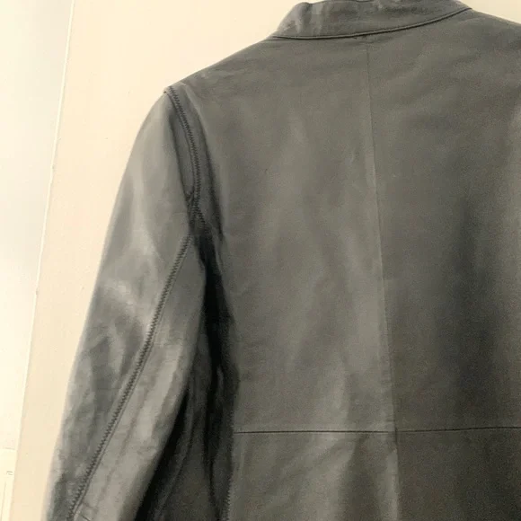 Leather jacket - Picture 8 of 12